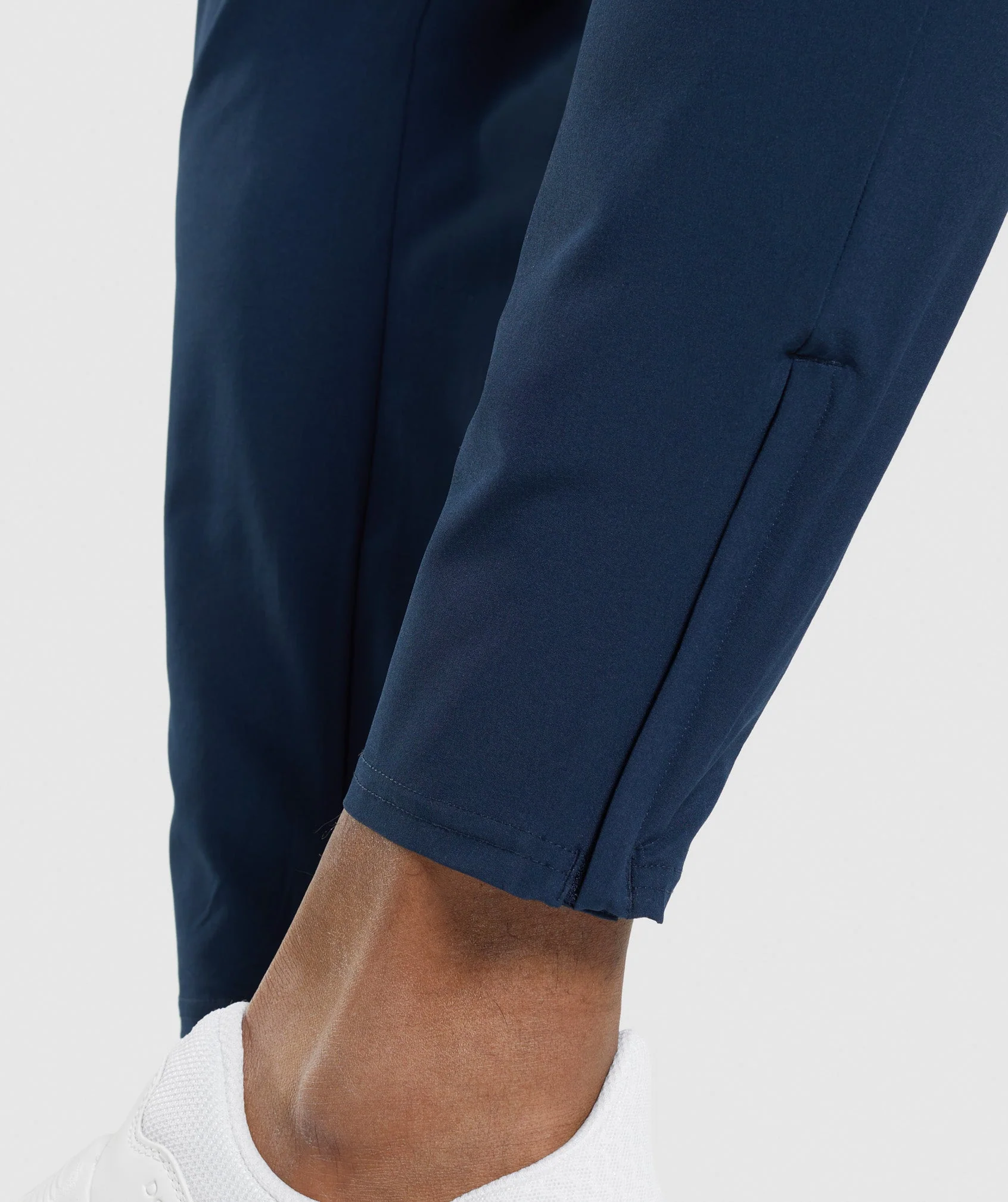 Arrival Woven Joggers Navy // GYMSHARK - Image 4