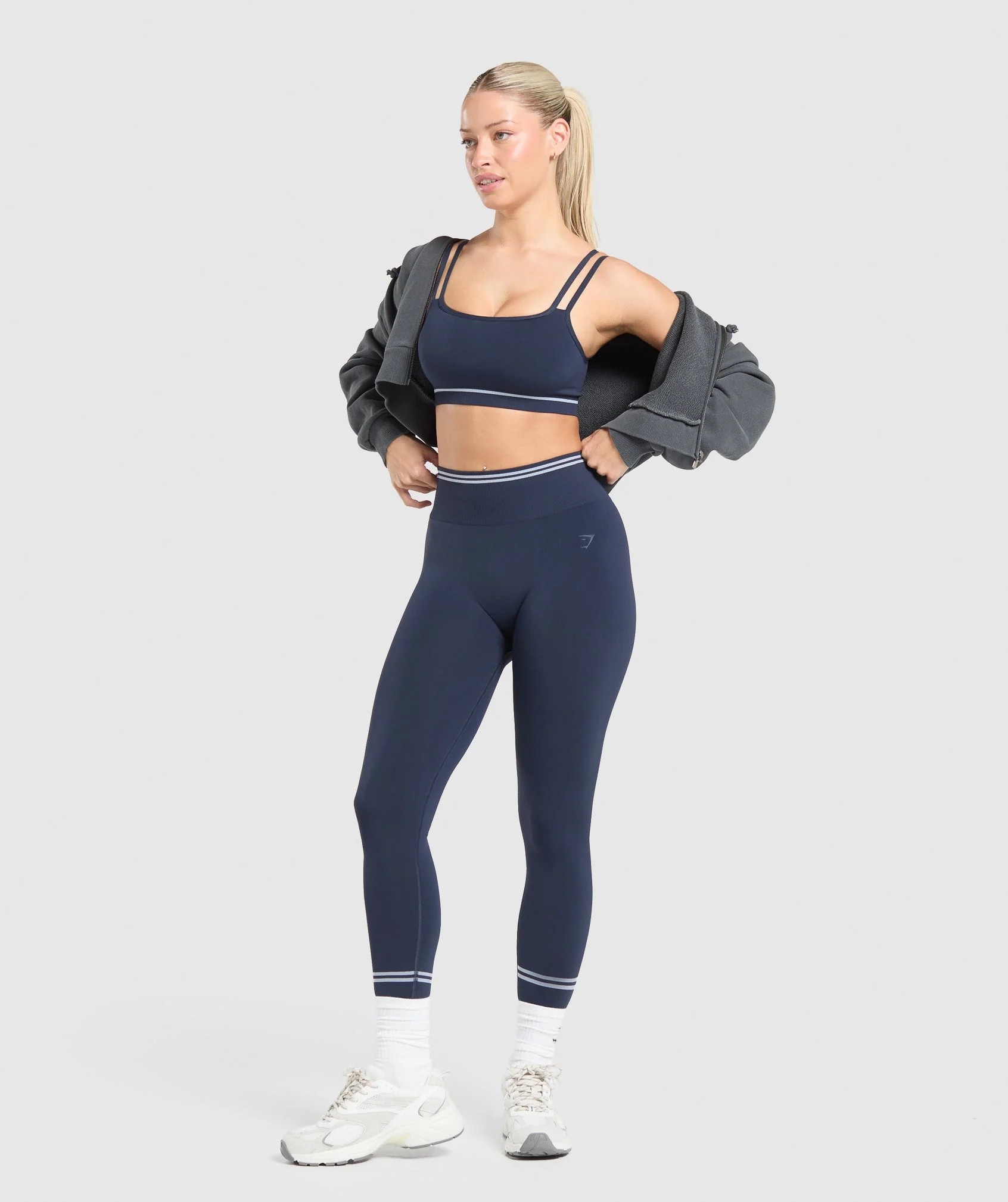 Contrast Seamless Sports Bra // GYMSHARK - Image 3