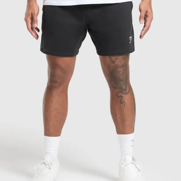 Crest Shorts Black // GYMSHARK