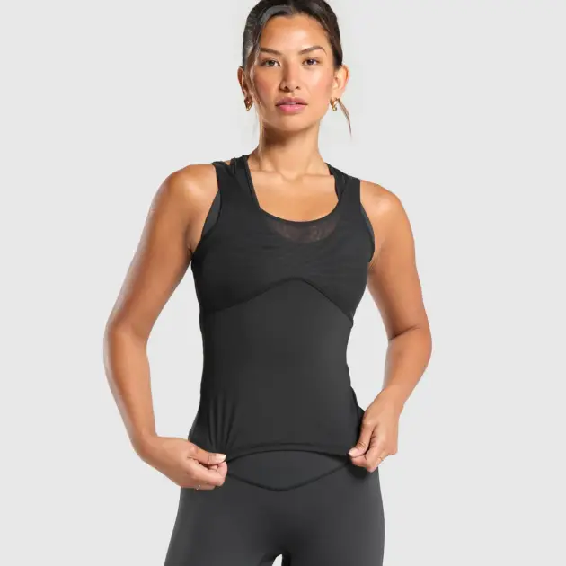 Elevate Tank With Shelf // GYMSHARK