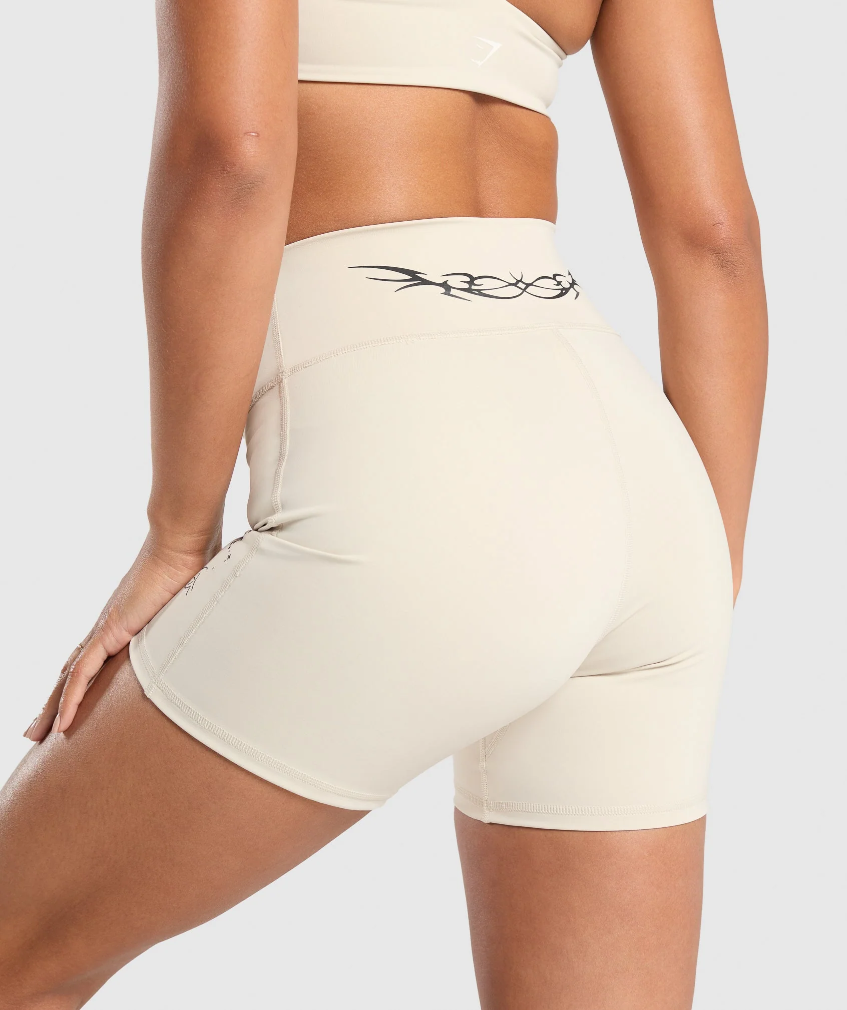 Elevate Tattoo Graphic Shorts // GYMSHARK - Image 3