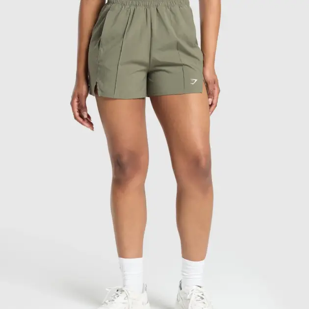 Pintuck Shorts Base Green // GYMSHARK