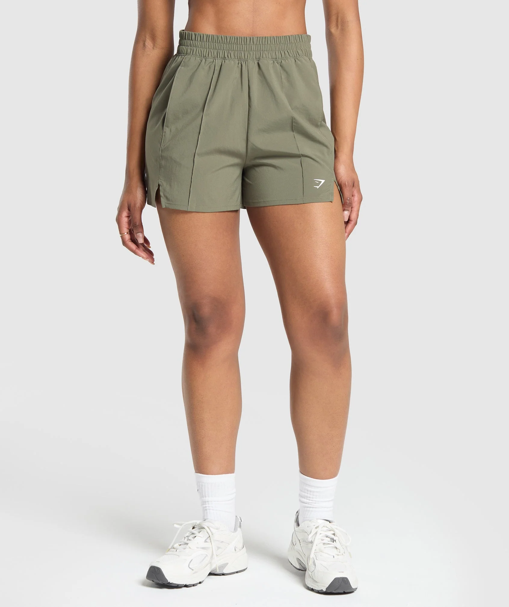 Pintuck Shorts Base Green // GYMSHARK
