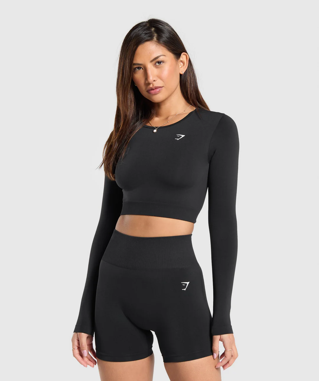 Everyday Seamless Long Sleeve Crop Top Black // GYMSHARK