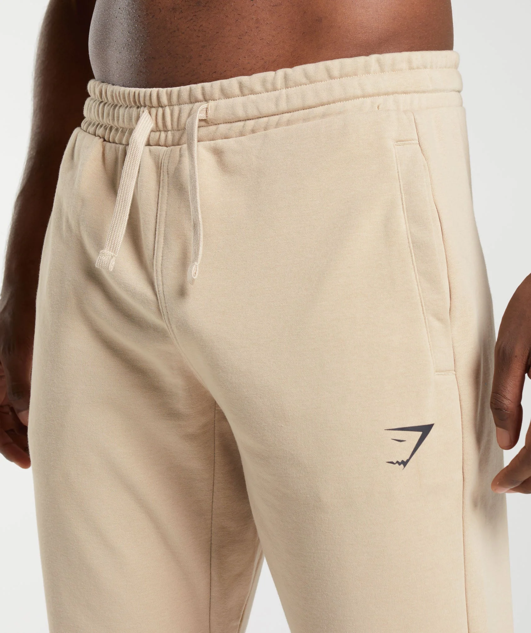 Essential Oversized Joggers Toasted Brown // GYMSHARK - Image 3