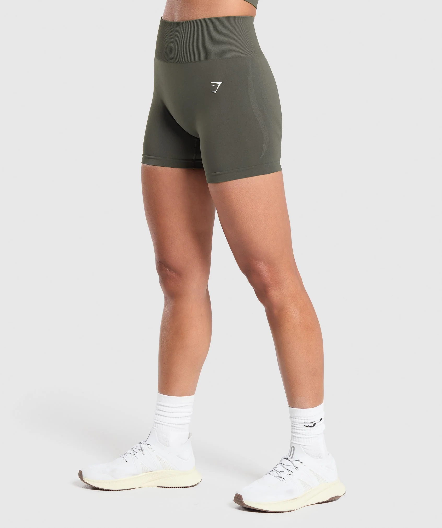 Everyday Seamless Shorts Strength Green // GYMSHARK - Image 3