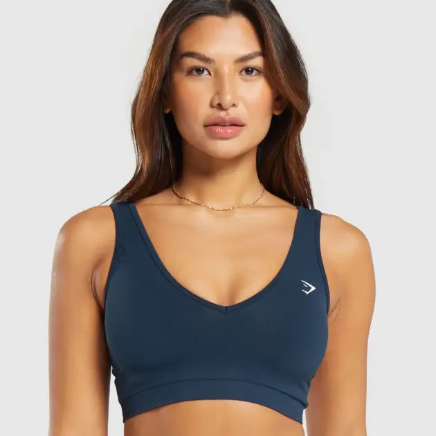 Everyday Seamless Sports Bra Navy // GYMSHARK
