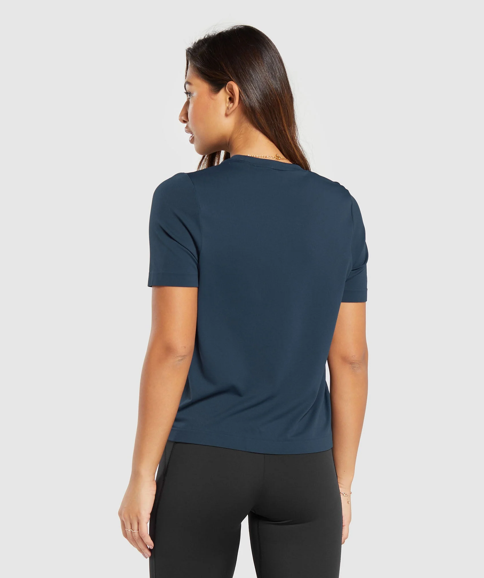 Everyday Seamless T-Shirt Navy // GYMSHARK - Image 2