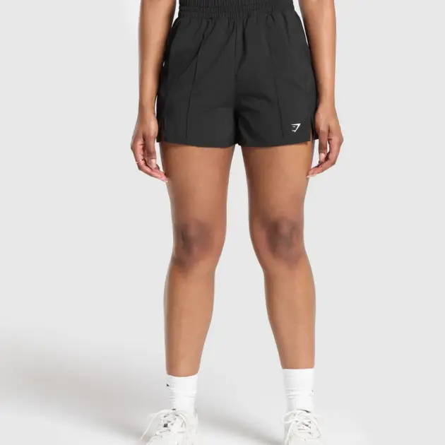 Pintuck Shorts Black // GYMSHARK