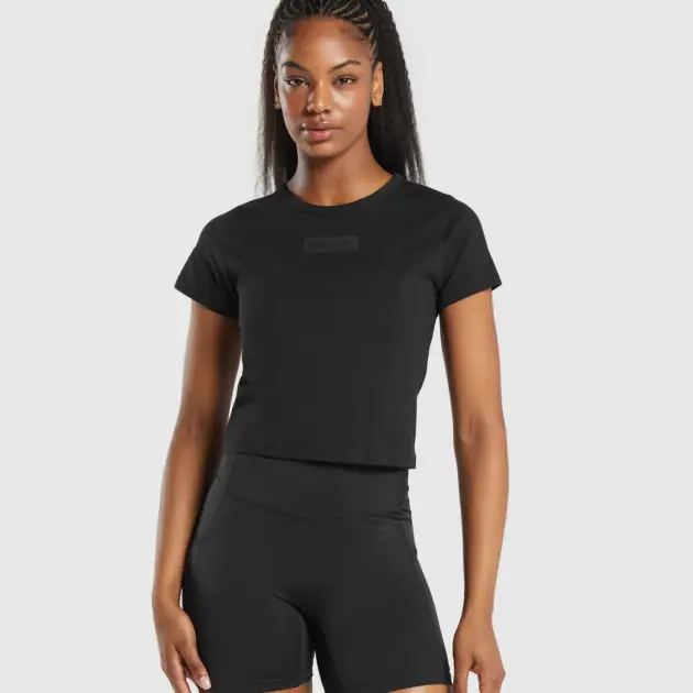 BLOCK CROP TOP BLACK // GYMSHARK