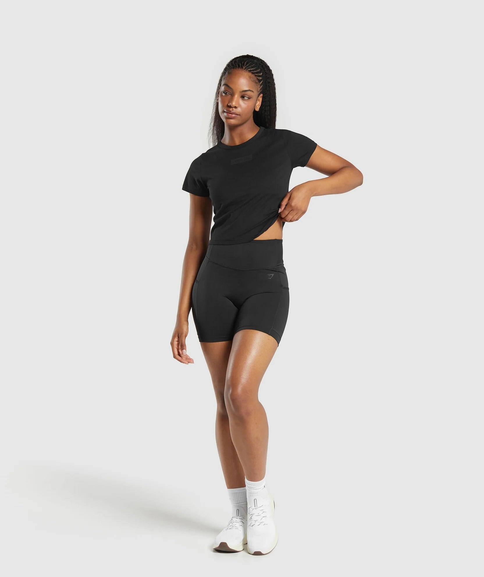 BLOCK CROP TOP BLACK // GYMSHARK - Image 3