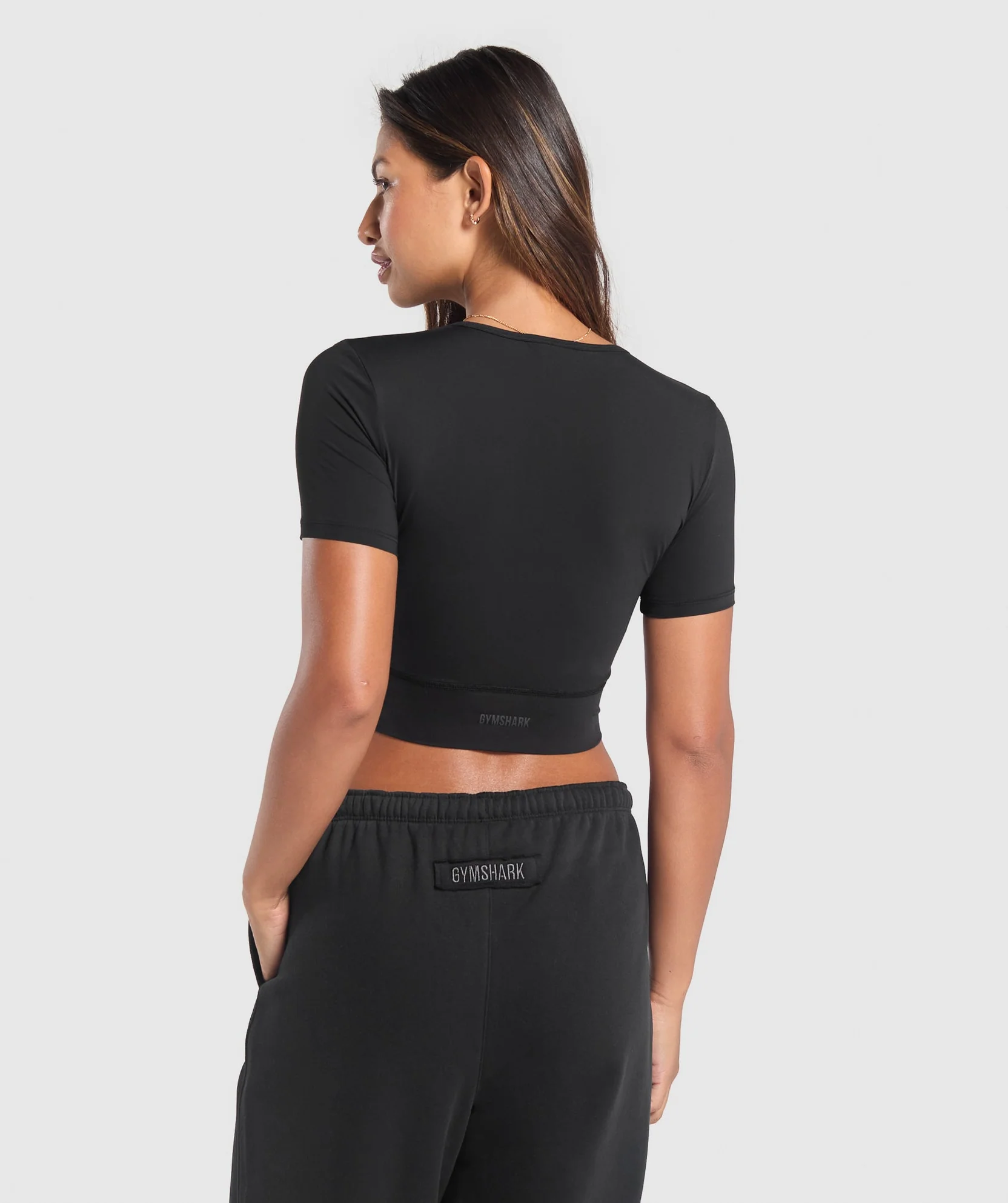 REST DAY BUTTERY SOFT MIDI TOP Black // GYMSHARK - Image 2