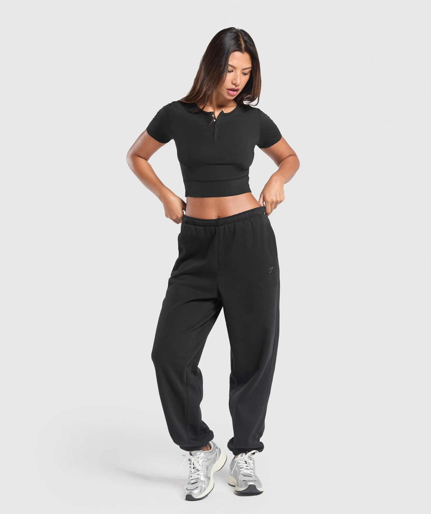 REST DAY BUTTERY SOFT MIDI TOP Black // GYMSHARK - Image 3