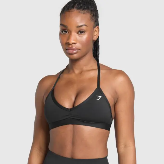 MINIMAL HALTERNECK SPORTS BRA // GYMSHARK
