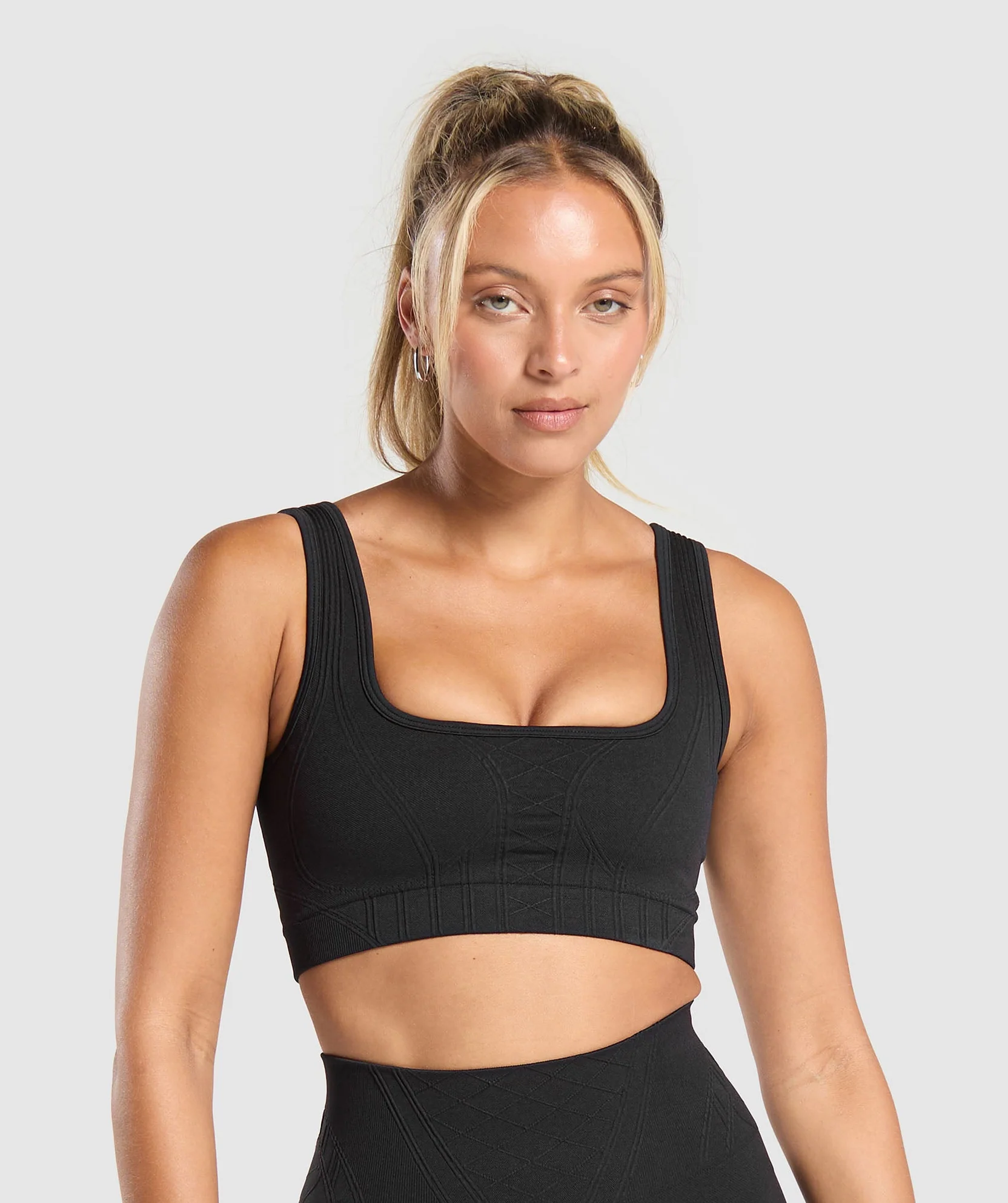 CORSET SEAMLESS SPORTS BRA Black // GYMSHARK