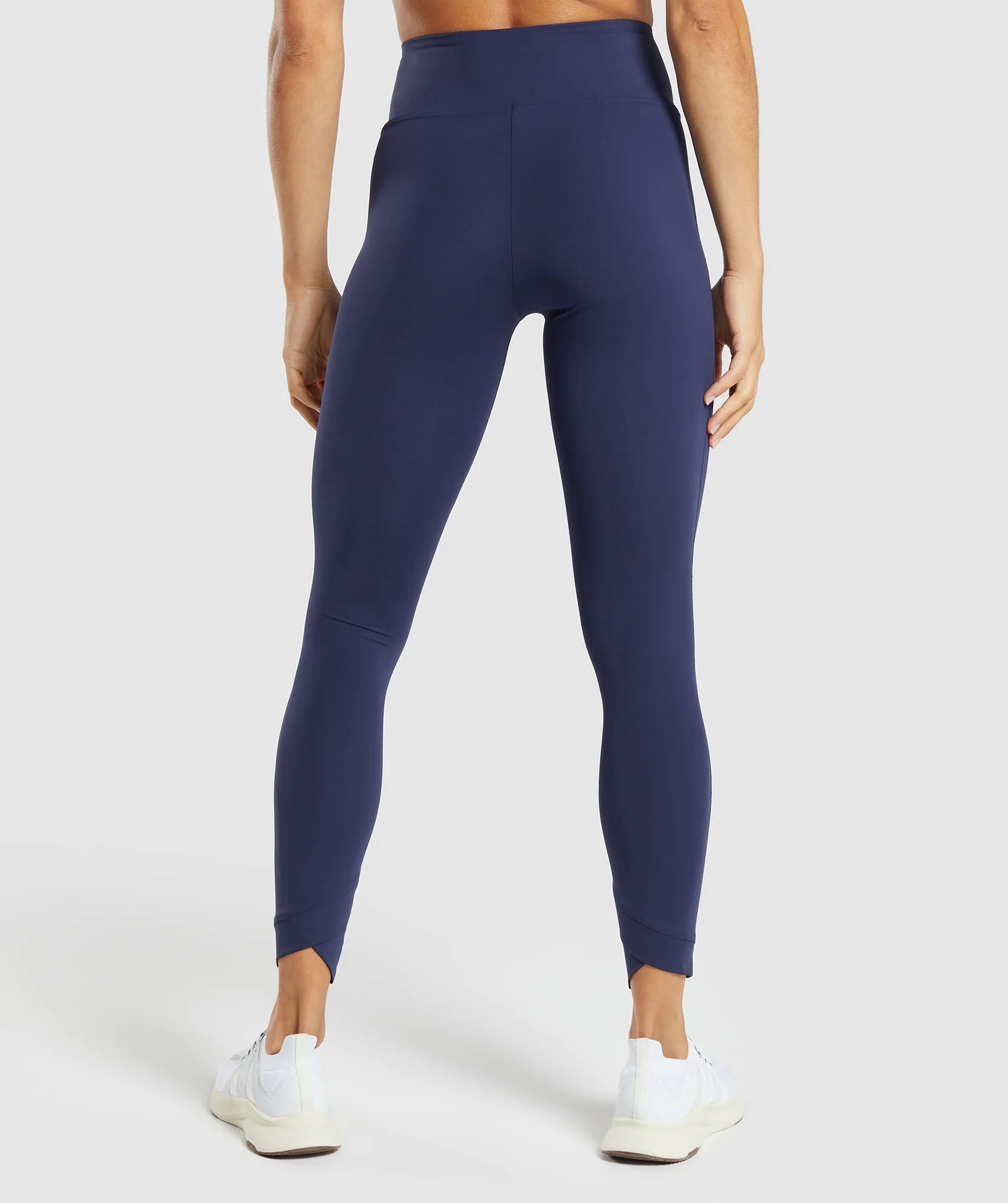 CROSSOVER LEGGINGS Deep Blue // GYMSHARK - Image 2