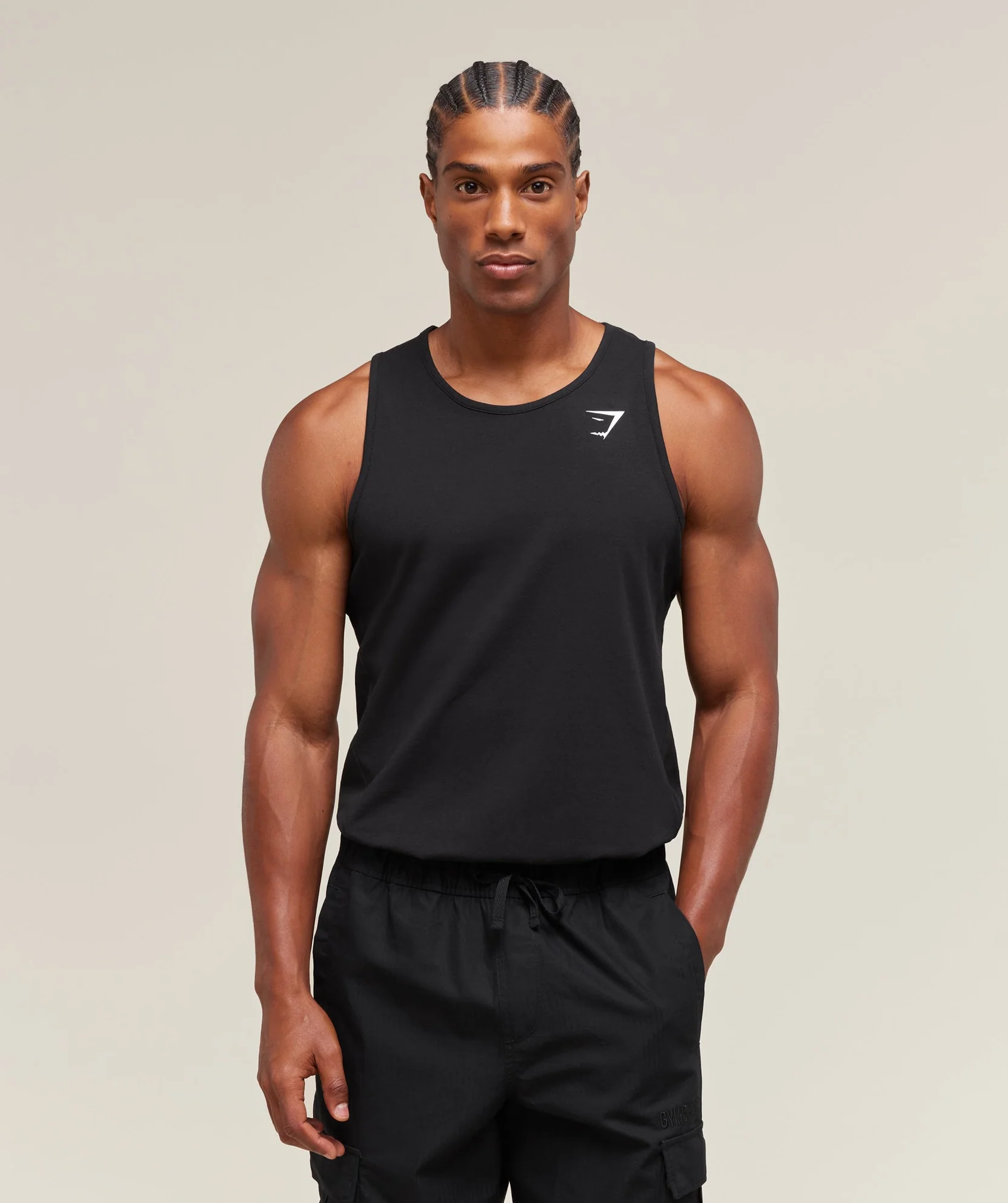 CRITICAL TANK Black // GYMSHARK