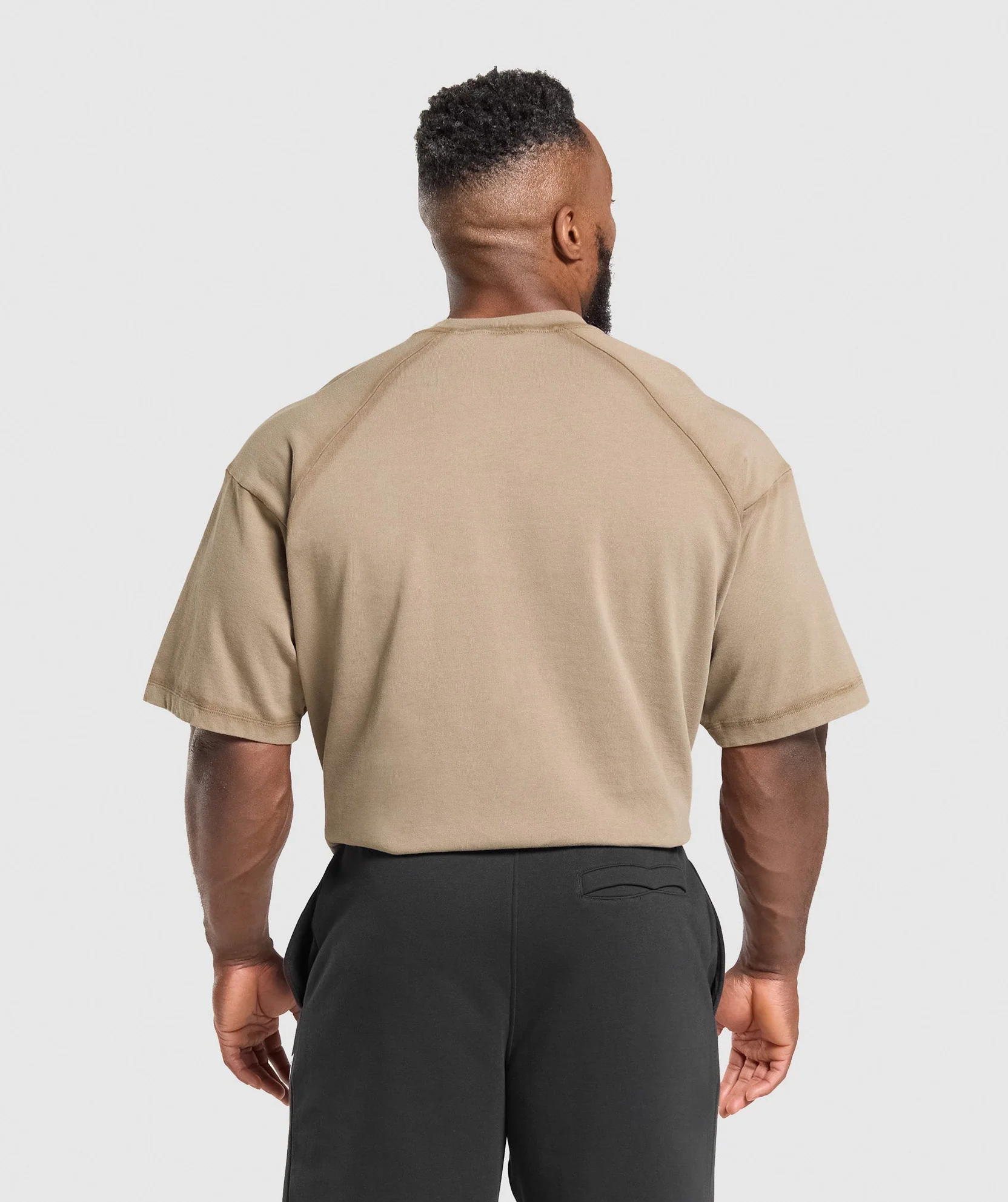 HEAVYWEIGHT T-SHIRT // GYMSHARK - Image 2