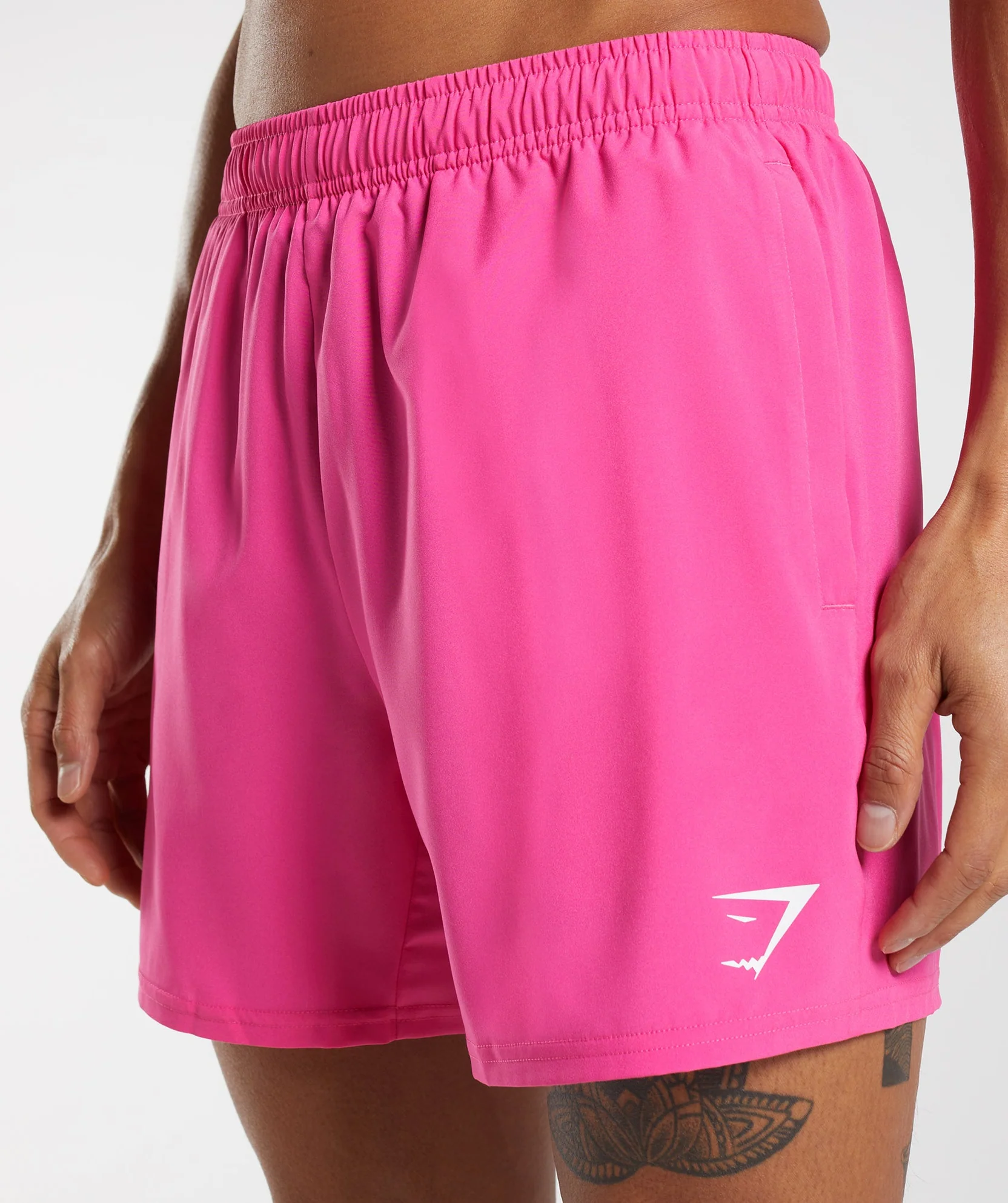 ARRIVAL 5" SHORTS Bright Fuchsia // GYMSHARK - Image 3