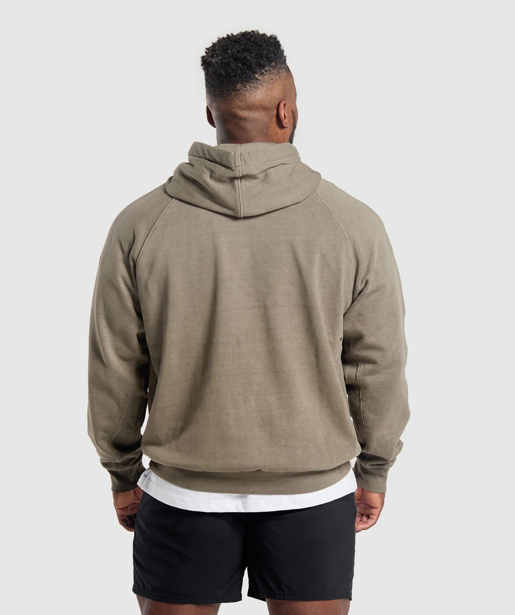PREMIUM LEGACY HOODIE // GYMSHARK - Image 2