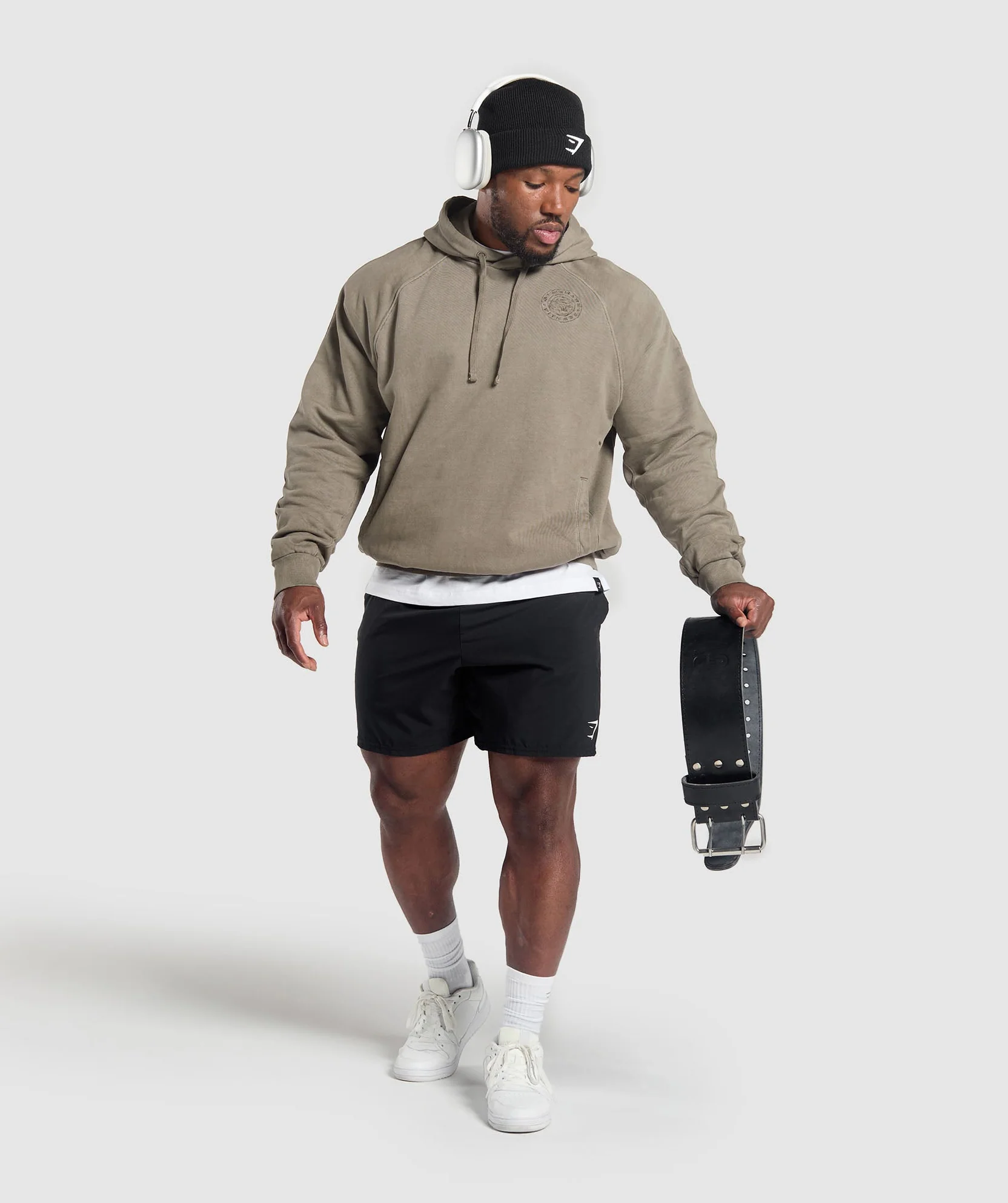 PREMIUM LEGACY HOODIE // GYMSHARK - Image 3