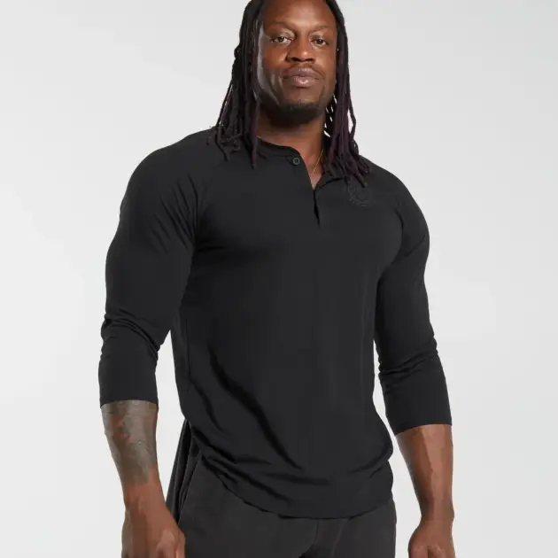 LEGACY HENLEY Black // GYMSHARK