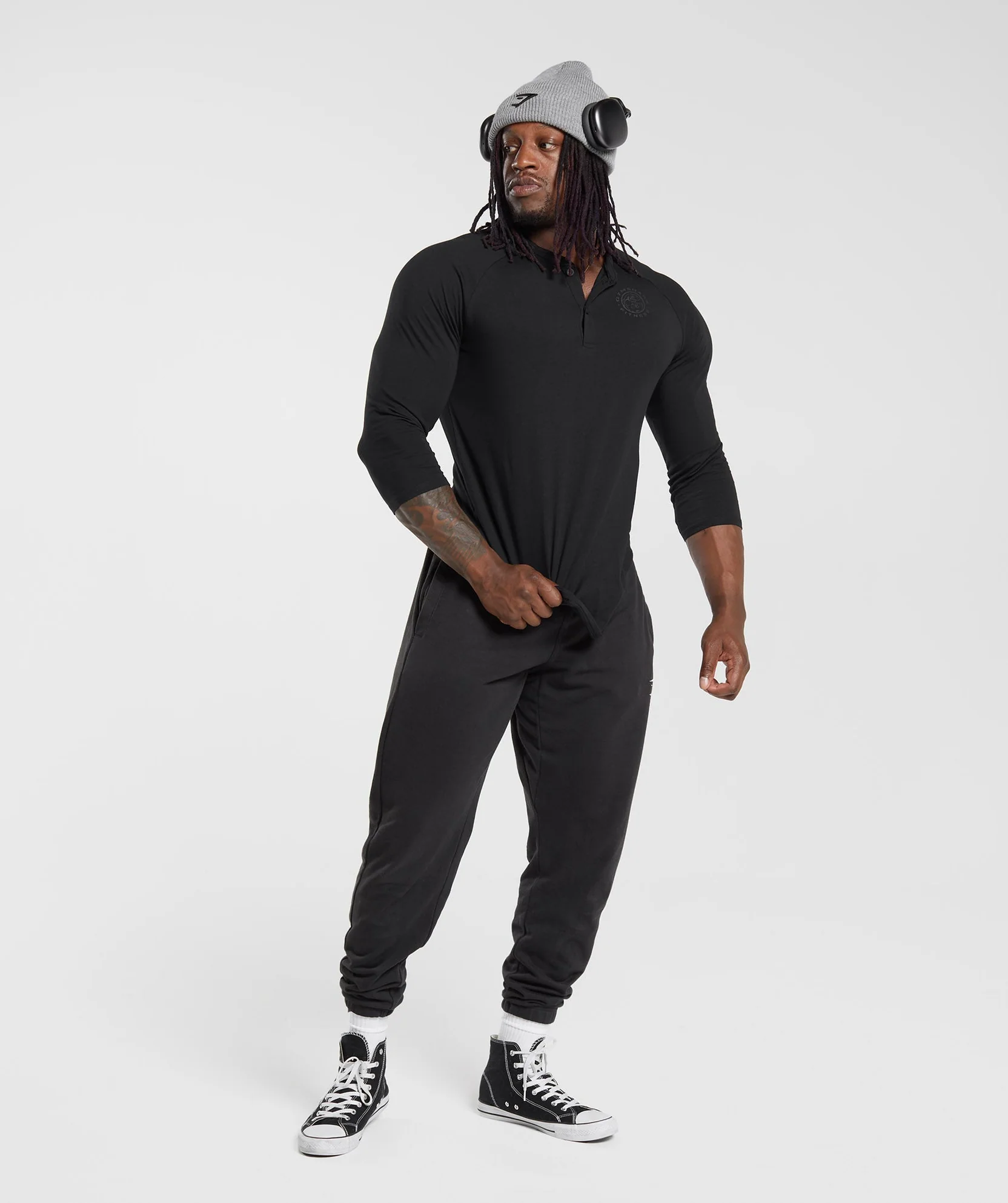 LEGACY HENLEY Black // GYMSHARK - Image 3