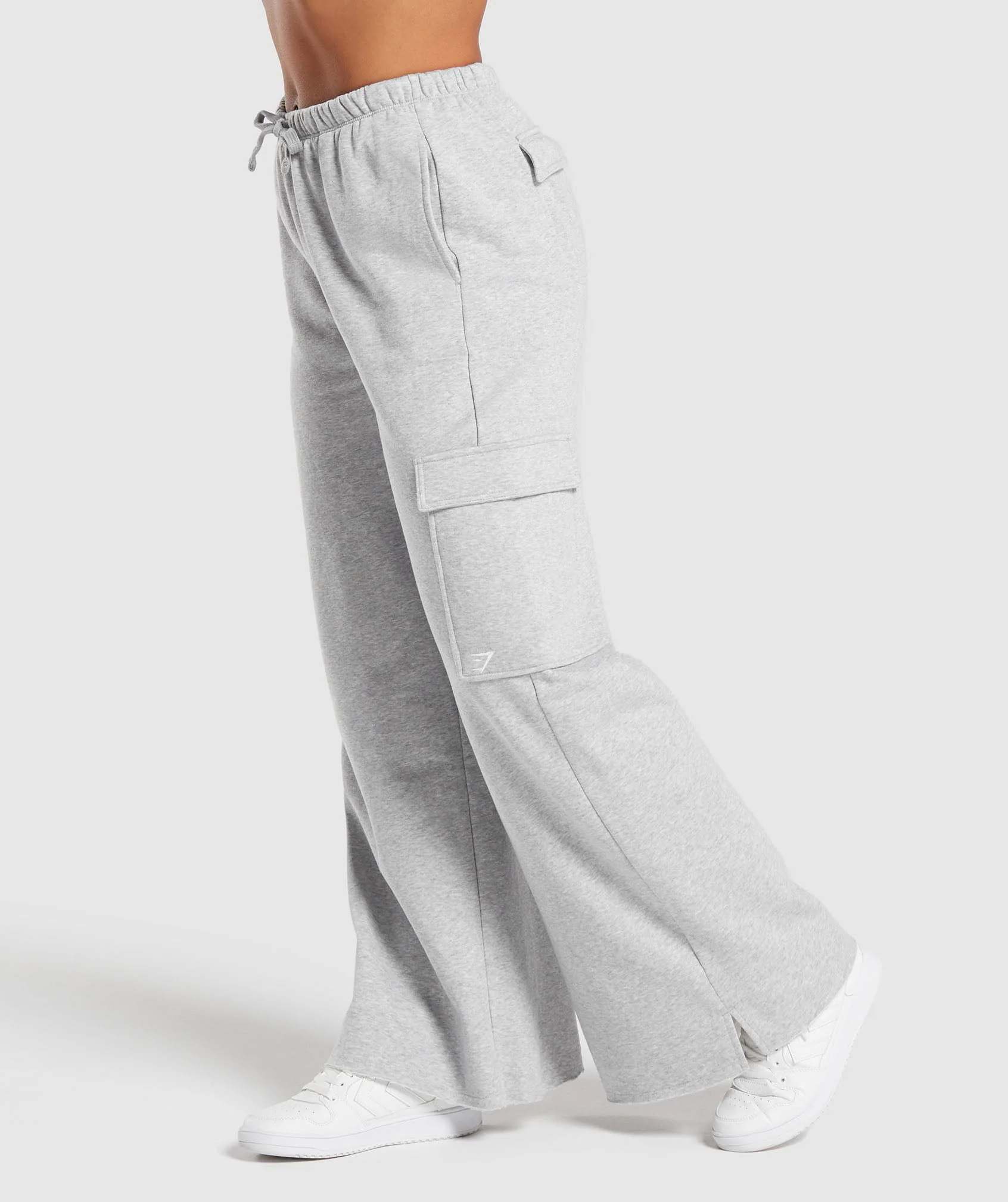 Fleece Cargo Pants // GYMSHARK - Image 3
