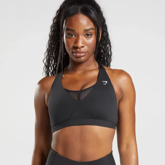 Crossover Sports Bra Black // GYMSHARK