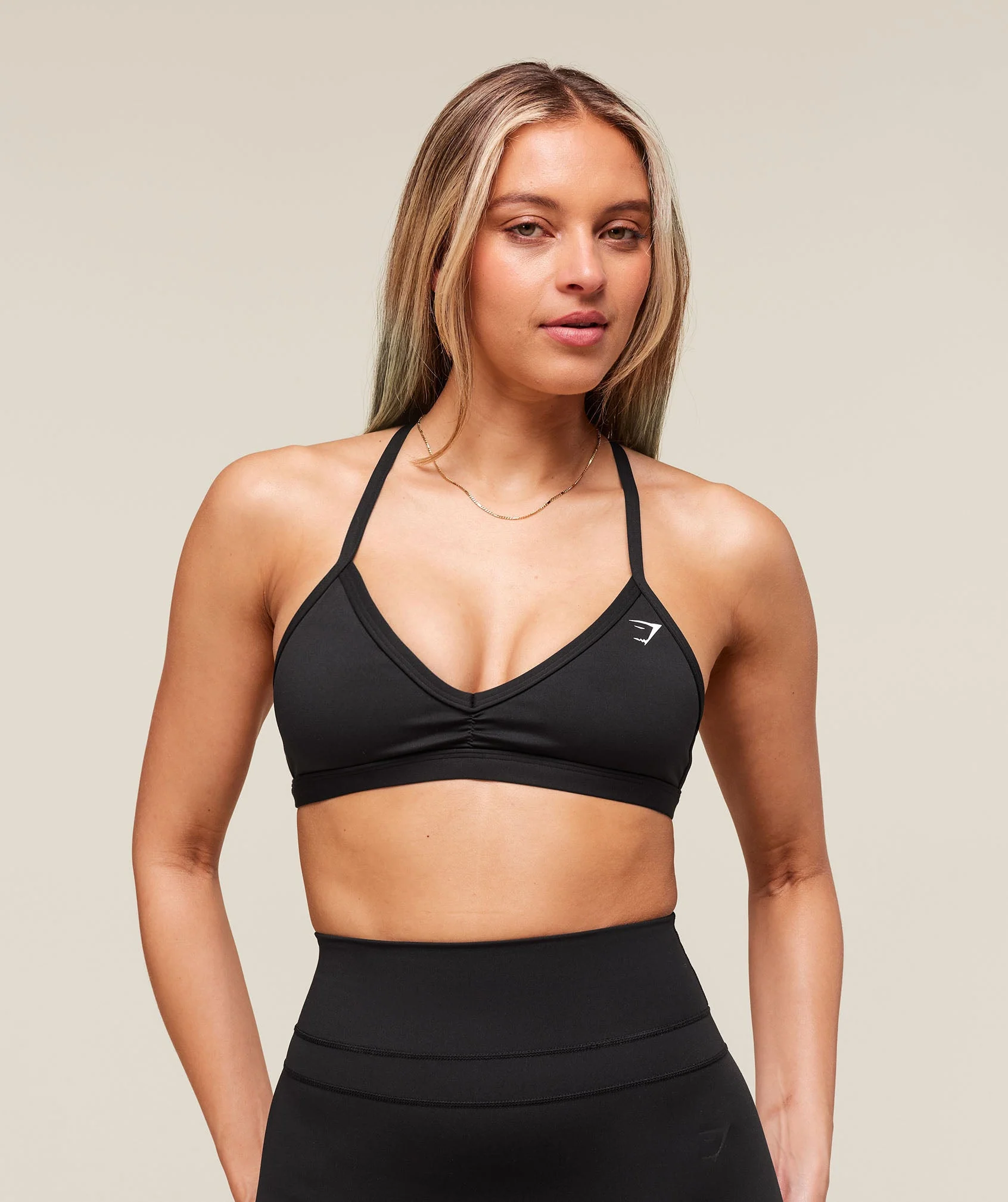 Minimal Sports Bra Black // GYMSHARK