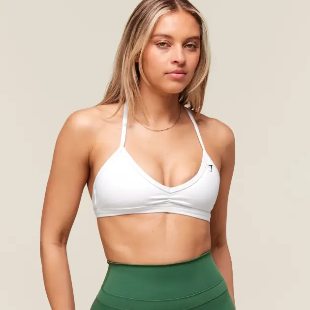 Minimal Sports Bra Withe // GYMSHARK