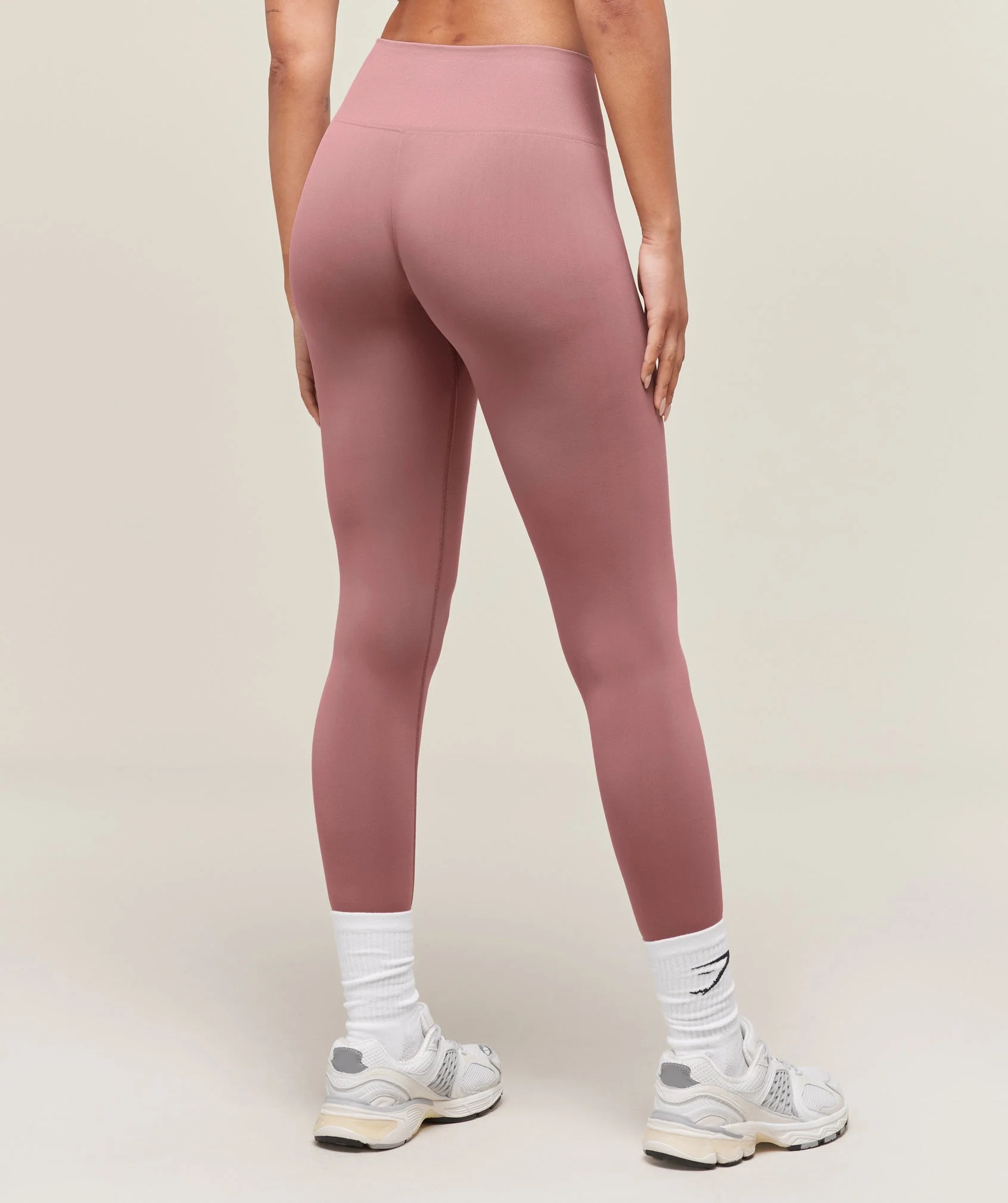 Soft Sculpt Leggings // GYMSHARK - Image 2