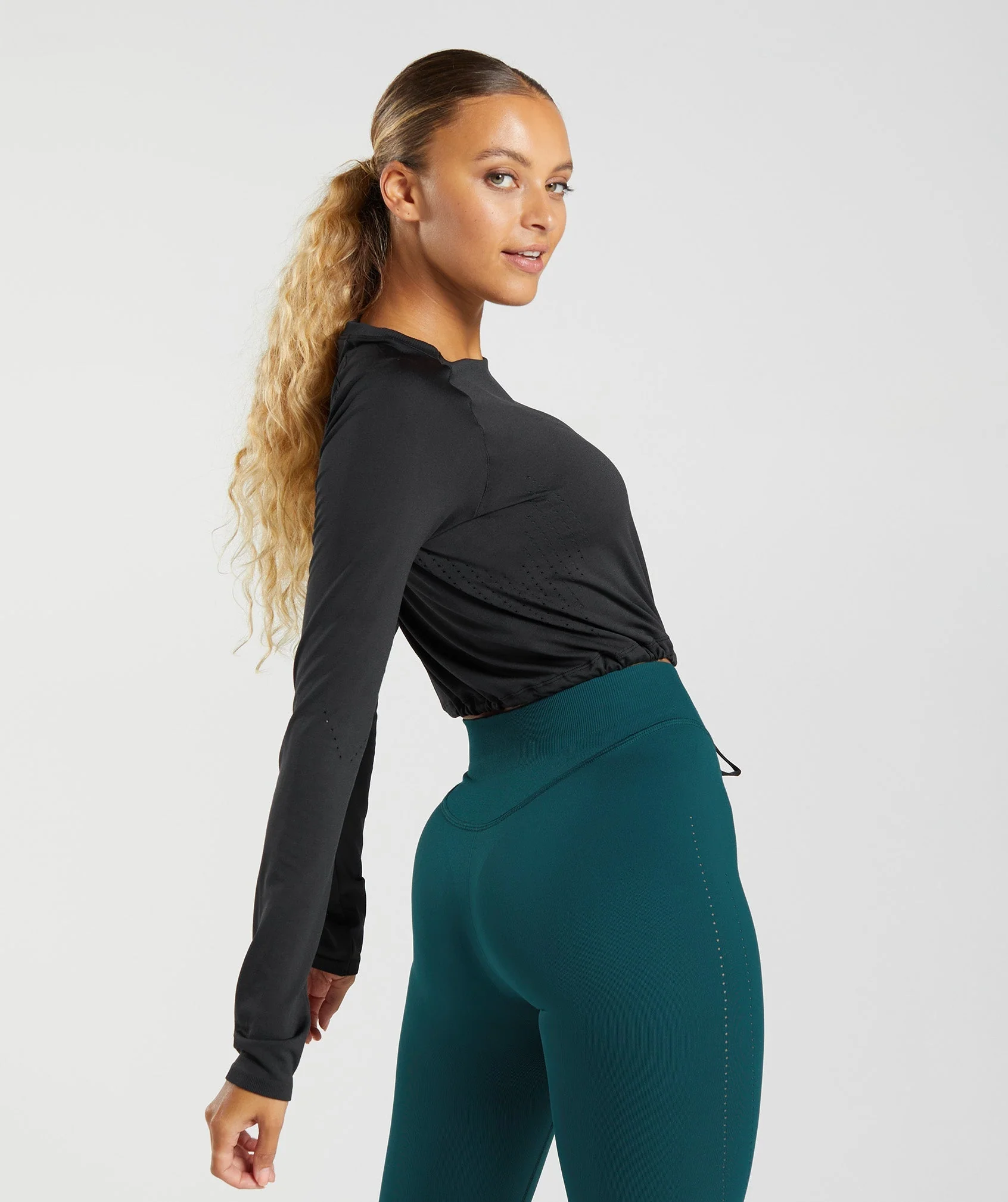 Sweat Seamless Long Sleeve Crop Top // GYMSHARK - Image 4